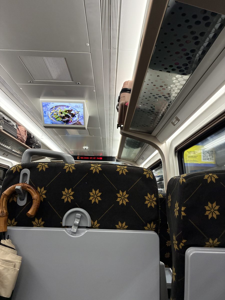 KLセントラルから乗ったETSの車内